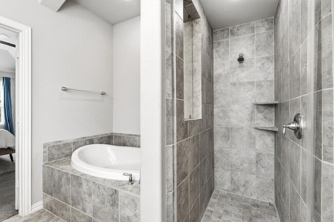 Building Photo - 3427 Willow Cres Ct