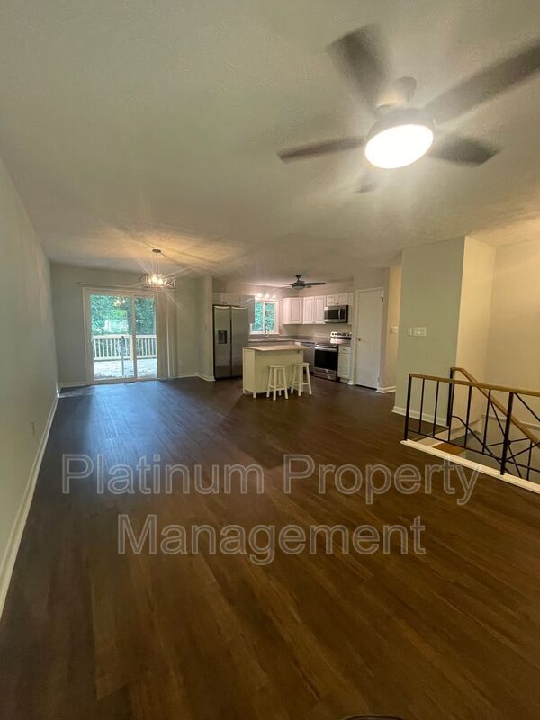 Building Photo - 2564 Timberly Dr SE
