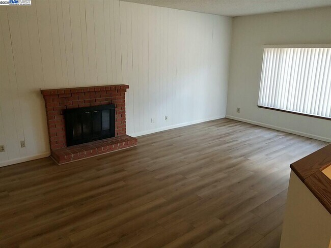 Building Photo - 3181 Camdon Ct