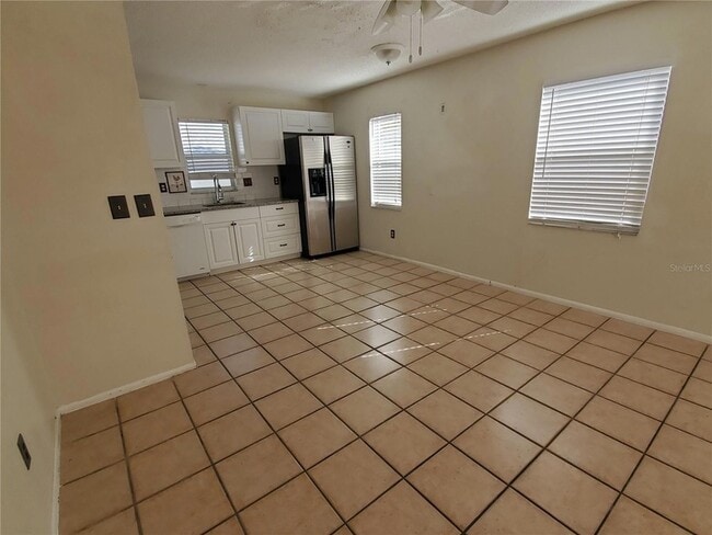 Building Photo - 1630 Redwood St