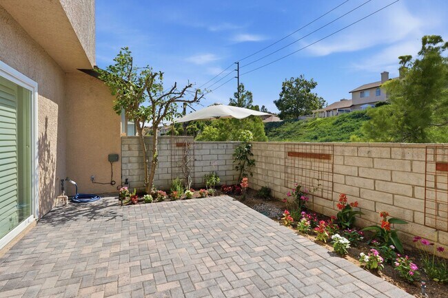 Building Photo - 22834 Banyan Pl