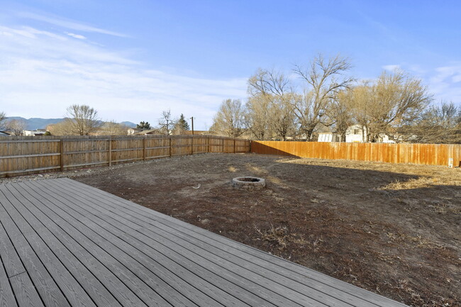 Building Photo - 7038 Ancestra Dr