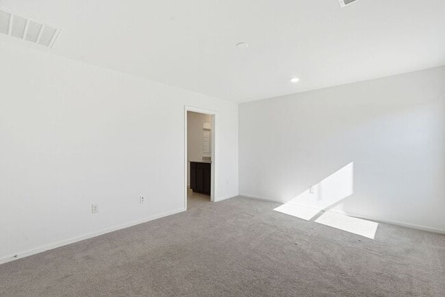 Building Photo - Modern Comfort Meets Desert Serenity – 4 Bed Rocking K Rental Home Available Now!