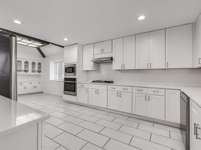 Building Photo - 9922 Hickory Crossing