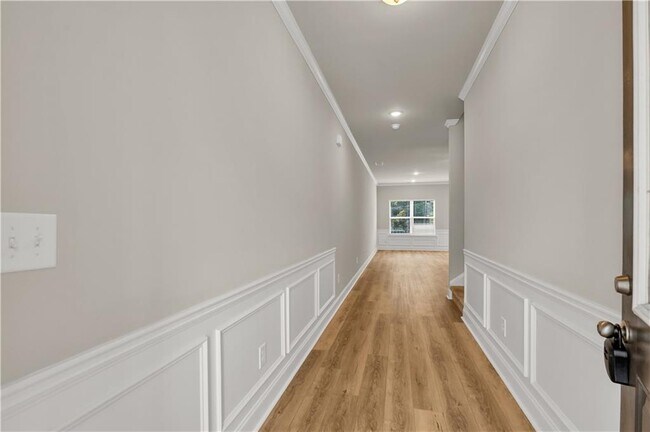 Building Photo - 1486 Fern Ridge Ln