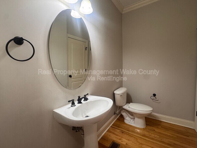 Building Photo - 441 Heritage Village Ln