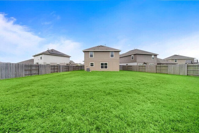 Building Photo - 32510 Orchard Haze Dr