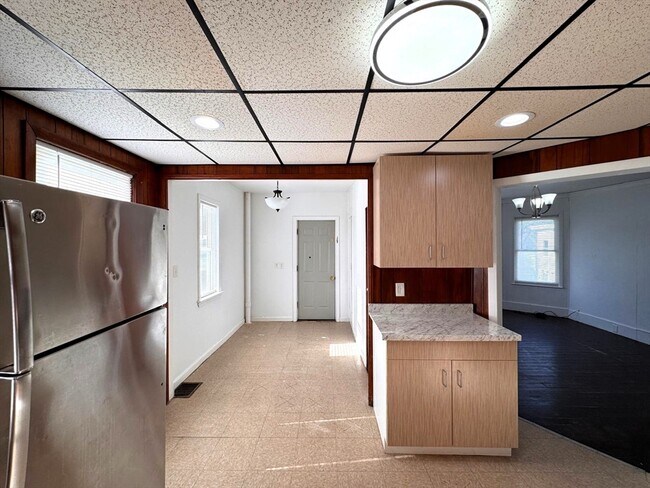 Building Photo - 11 Fairmont Pl