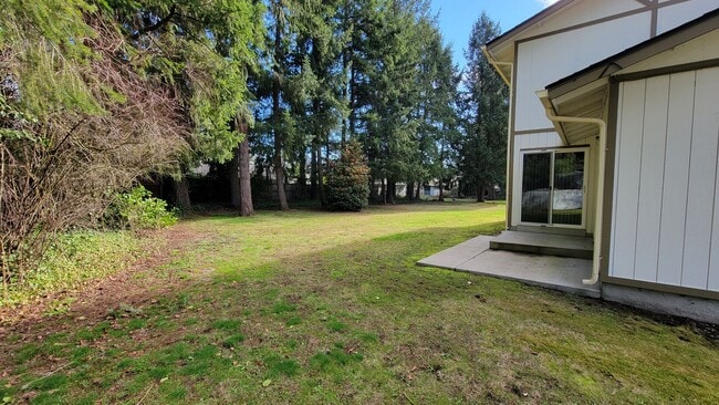 Building Photo - 1510-1512 151ST ST Ct S