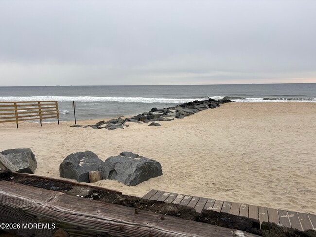 Building Photo - 87 Seaview Ave