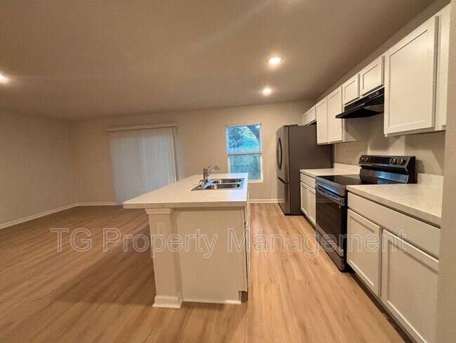 Building Photo - 2235 Orchard St