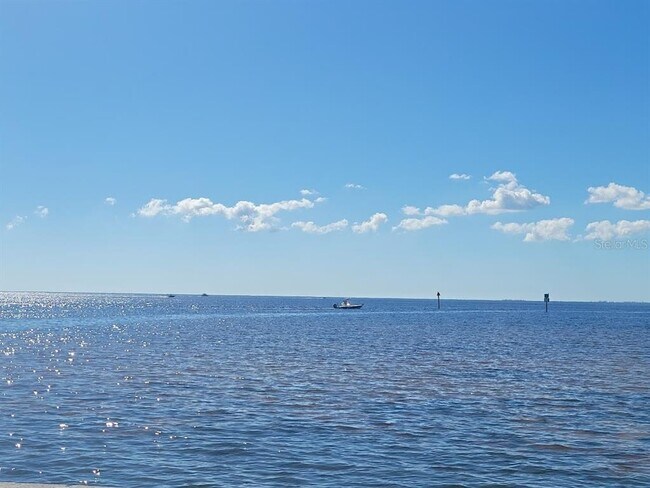 Building Photo - 216 Berry St