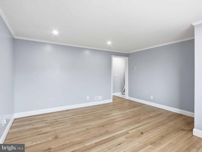 Building Photo - 3603 Ravenwood Ave
