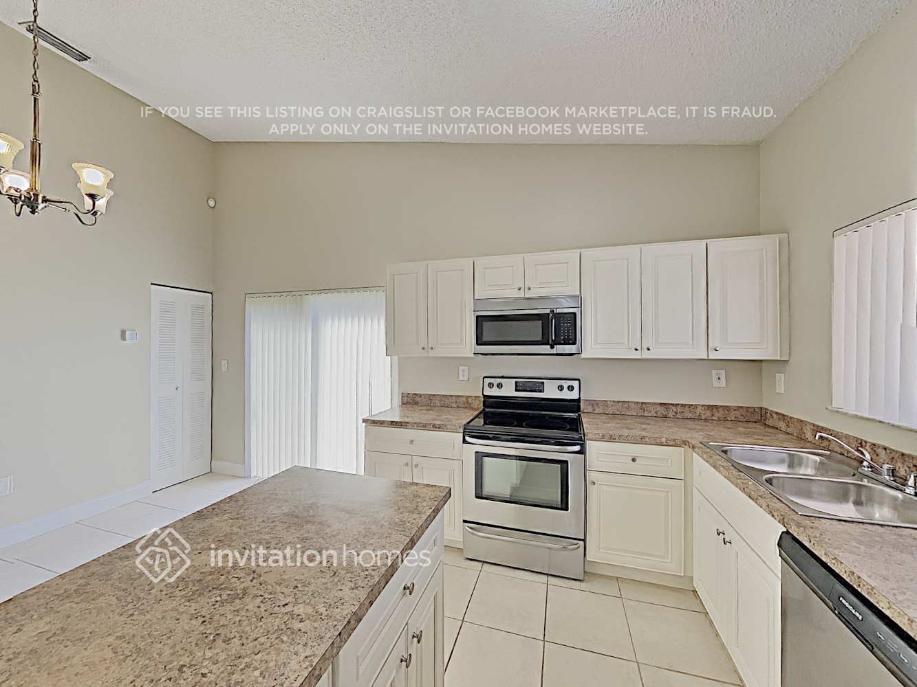 Building Photo - 21684 SW 98th Pl