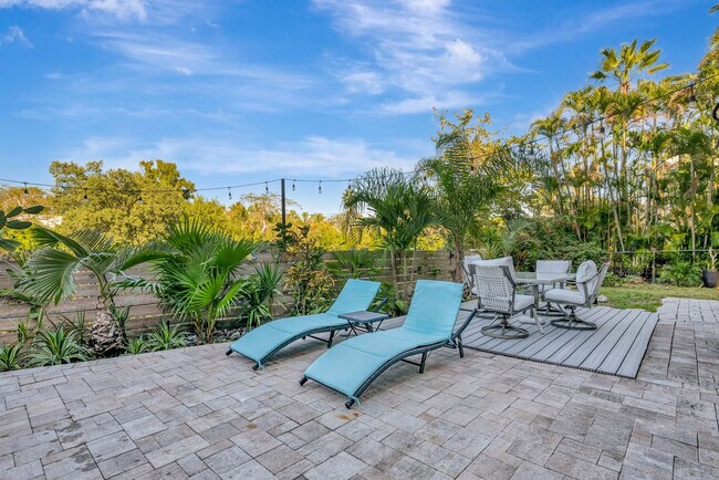 Building Photo - 28 Michiana Dr