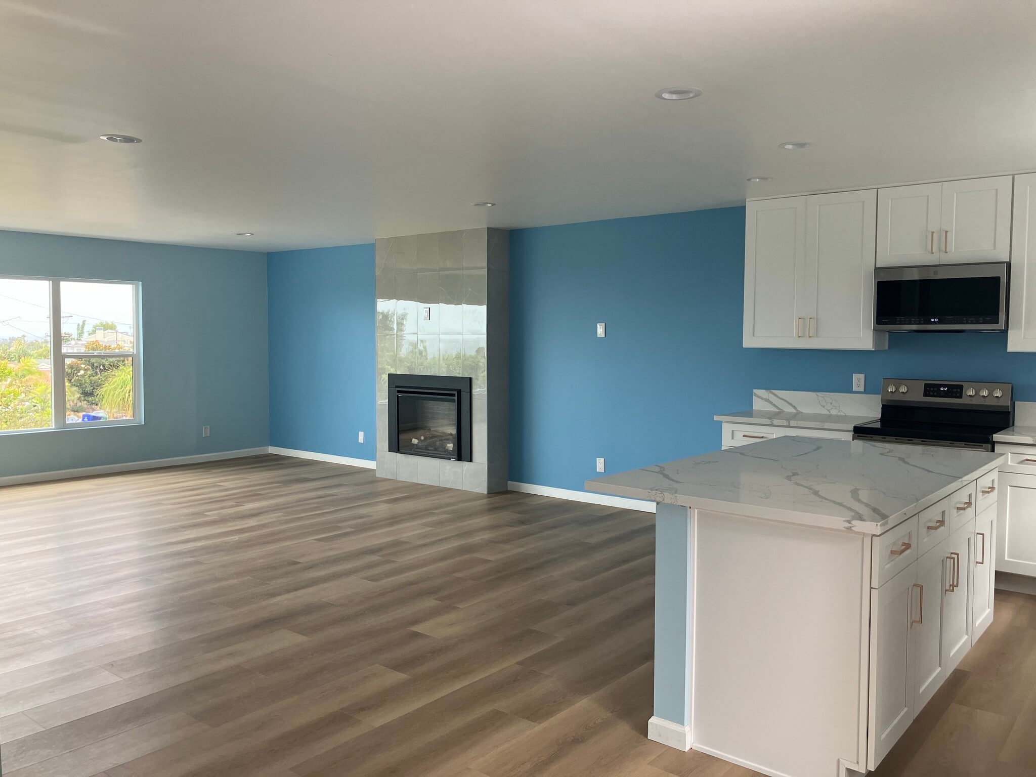 Building Photo - 5083 Windsor Dr