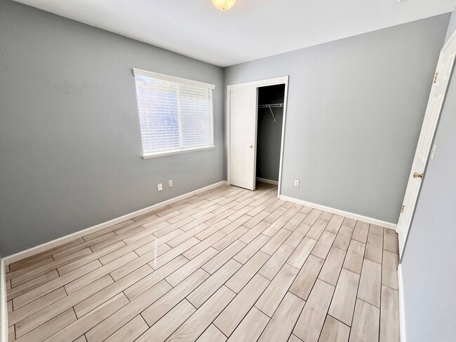 Building Photo - $2,195 Milburn & Herndon, 4 Bedroom Home -...