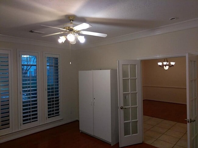 Building Photo - 903 Spring Mist Ct