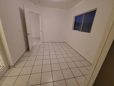 Building Photo - 10519 Nopalito St