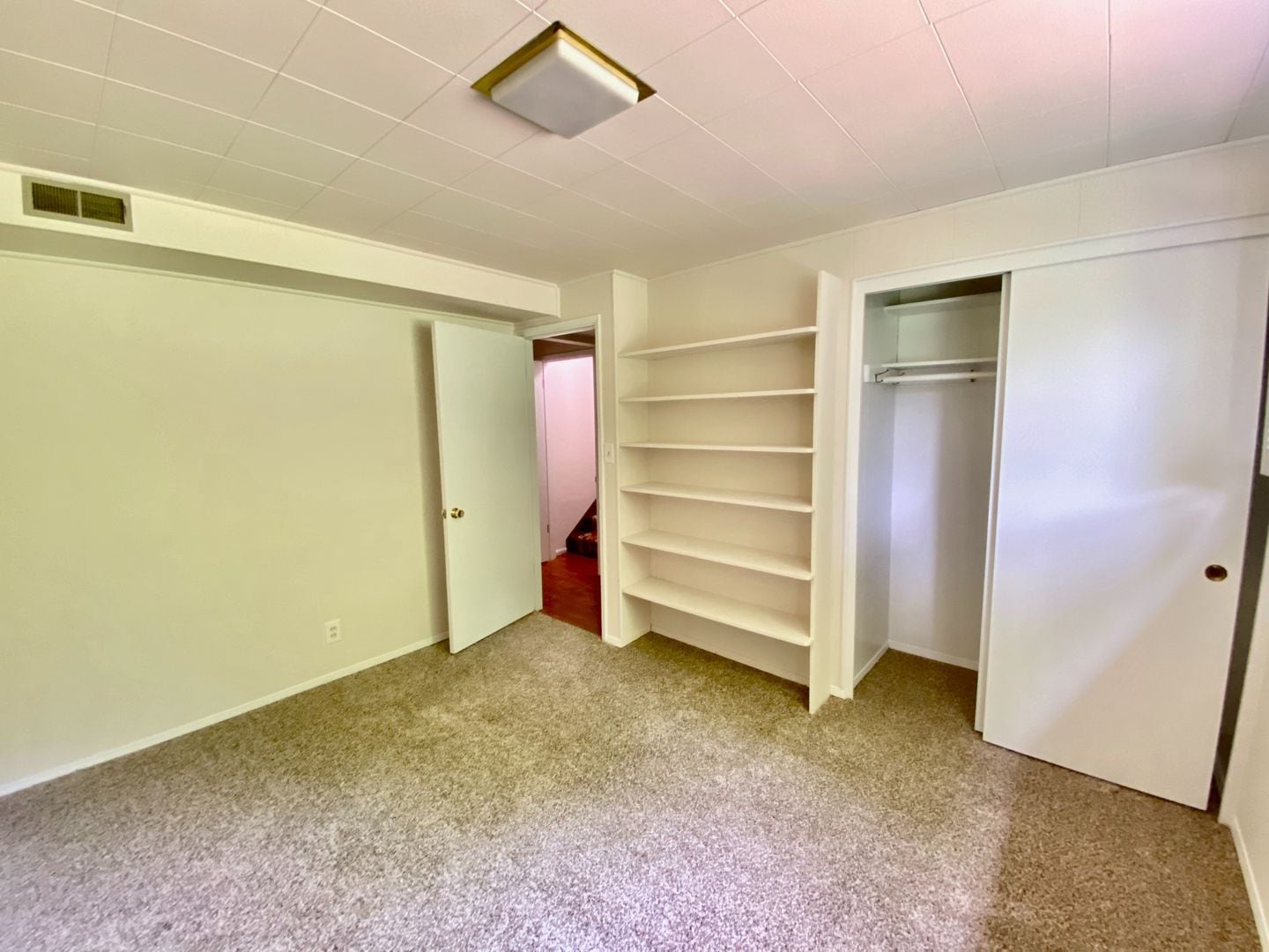 Building Photo - Bellevue Home!!!