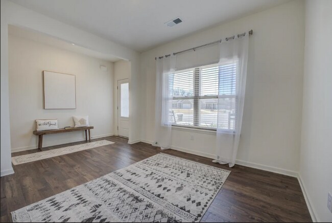 Building Photo - Desirable Fairway Village 4 bedroom 2.5 bath home in Oakland