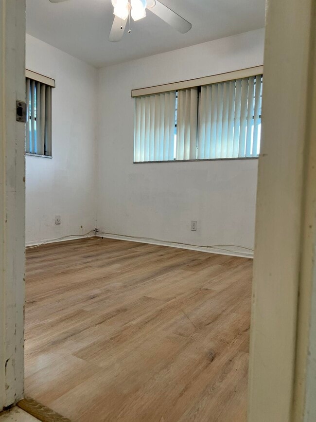 Building Photo - 1650 NW 43rd St