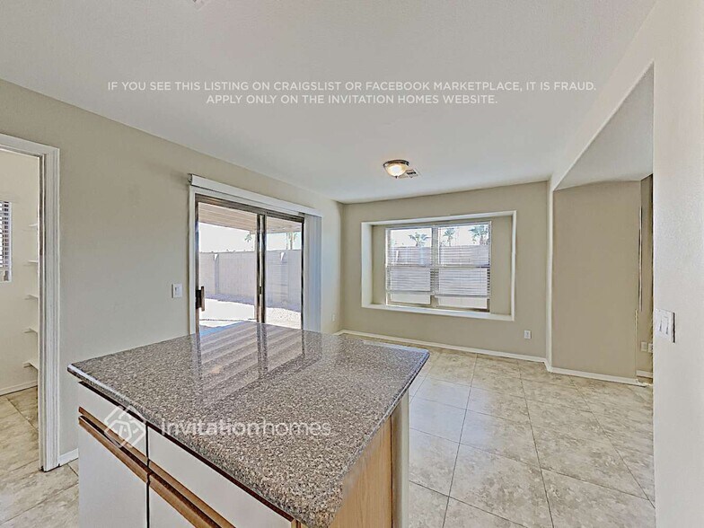 Building Photo - 11360 E Sunland Ave