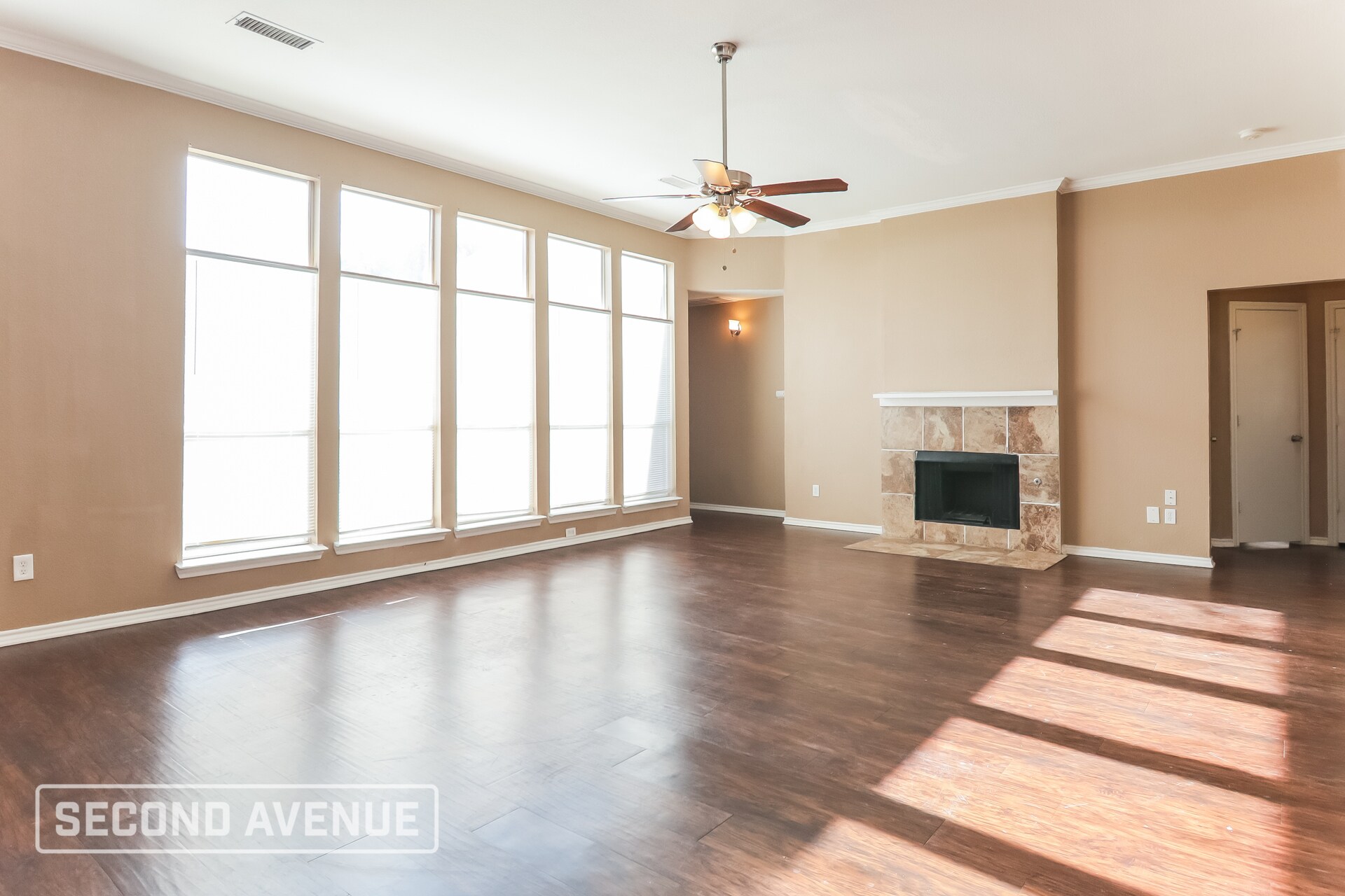 Building Photo - 616 Elm Falls Pl