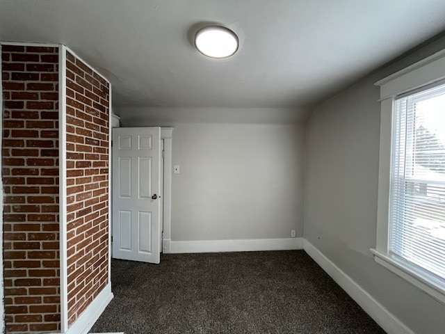 Building Photo - 230 E Victoria St