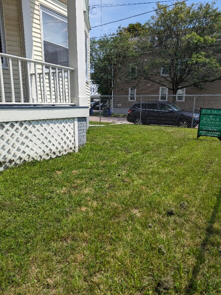 Building Photo - 31 Lenox Ave