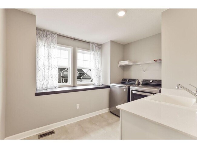 Building Photo - Rare basically brand new construction home...