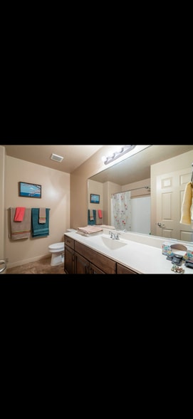 Building Photo - 3011 E Crimson Ridge Dr