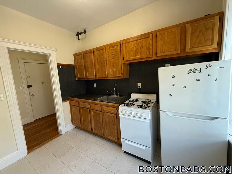 Building Photo - 1687 Commonwealth Ave