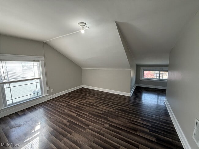 Building Photo - 1275 Donald Ave