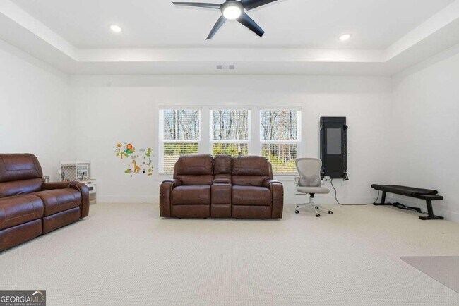 Building Photo - 415 Oakleigh Ave