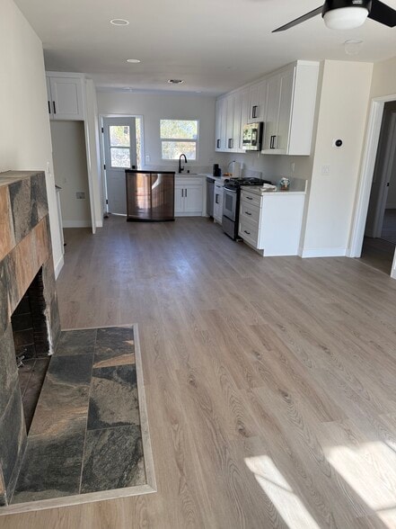 Open concept - 1704 N Rose St