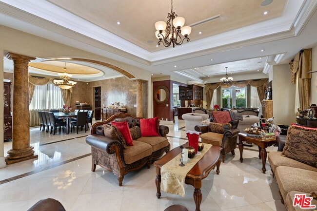 Building Photo - 2023 Parnell Ave