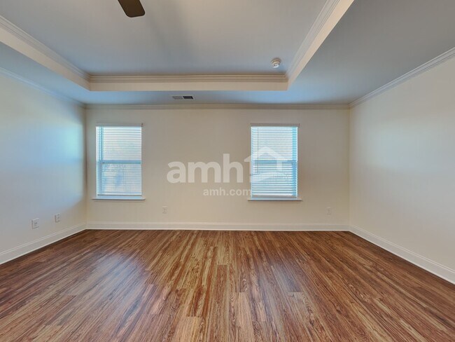 Building Photo - 2125 Laurel Vlg Cir