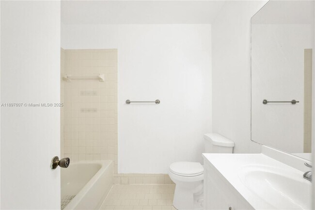 Building Photo - 17380 SW 140th Ct