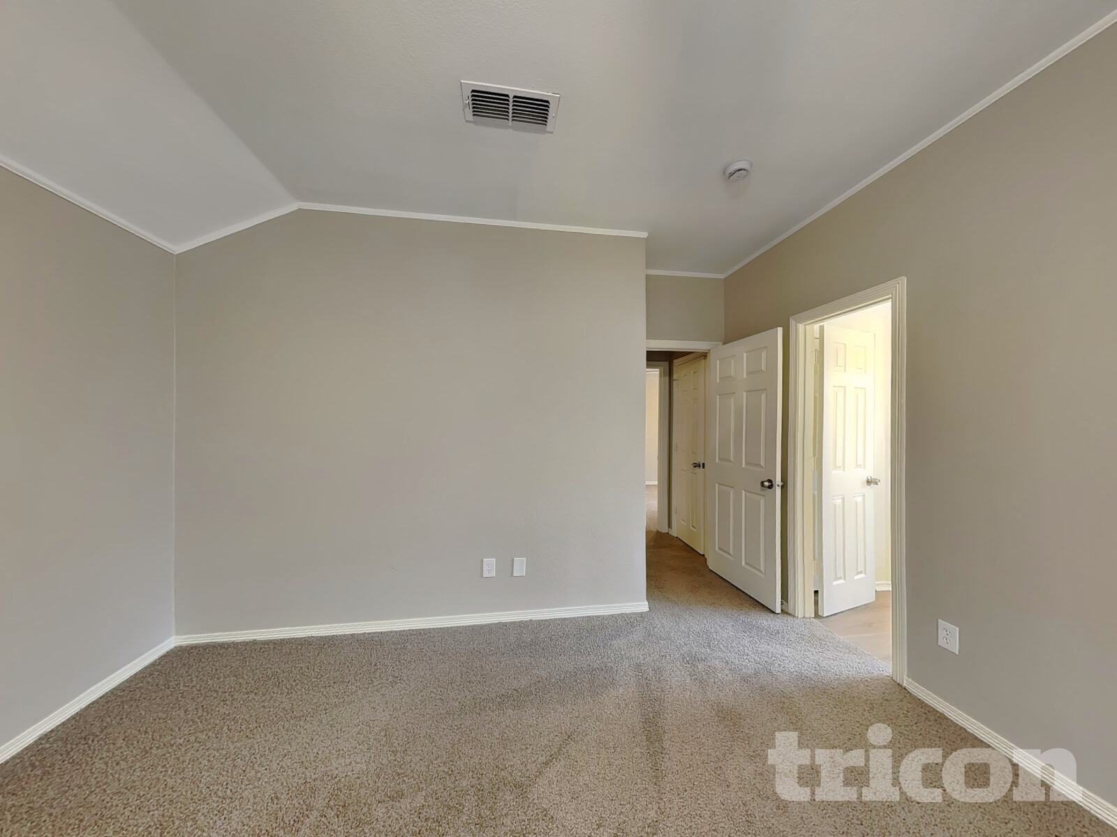 Building Photo - 5005 Vaquero Dr