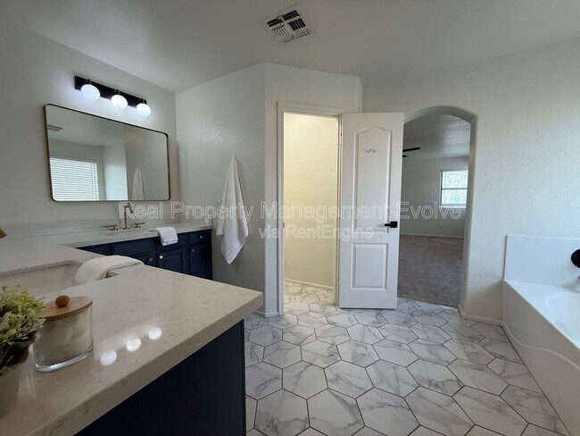 Building Photo - 20858 N 90th Ave