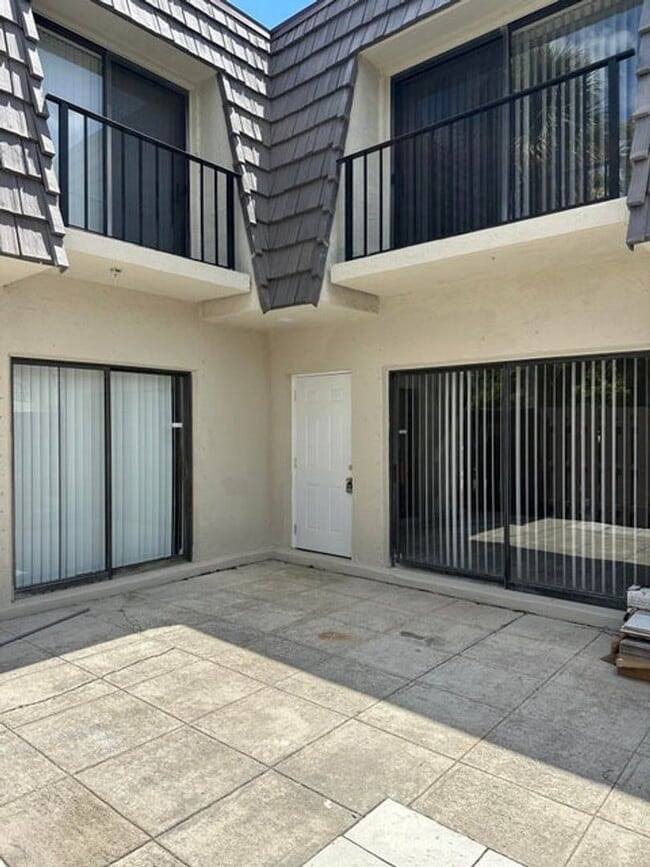 Building Photo - 1917 N Congress Ave