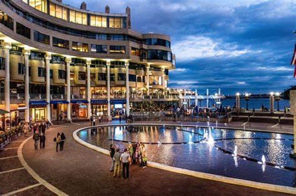 Walk to Georgetown Water Front - 955 25th St NW