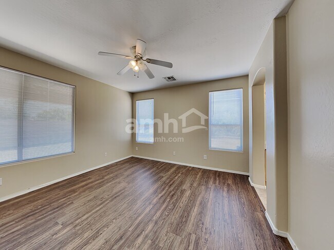 Building Photo - 10146 W Cordes Rd