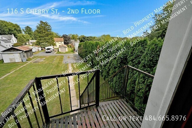 Building Photo - 116 S Cherry St