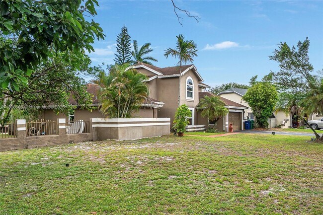 Building Photo - 5452 SW 88th Terrace