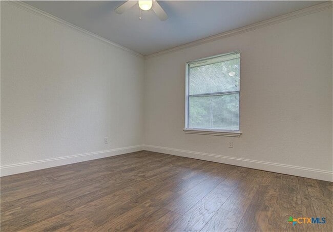 Building Photo - 1905 Moonlight Dr