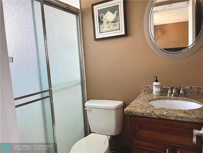 Building Photo - 6000 N Ocean Blvd