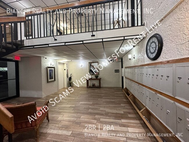 Building Photo - 6365 Bahia Del Mar Blvd S