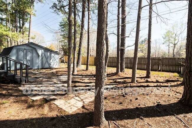 Building Photo - 1172 Southwood Dr
